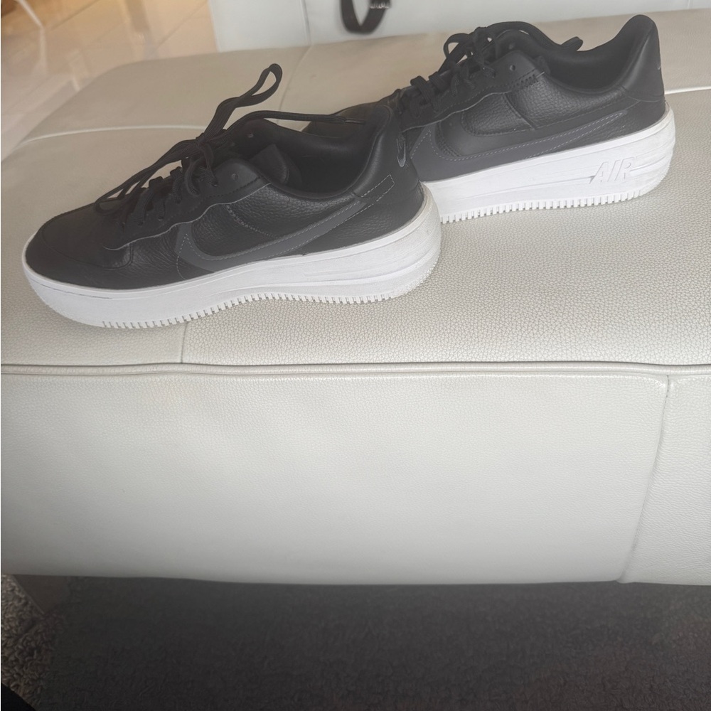 Nike Air Force 1 PLT.AF.ORM size 10 - Picture 5 of 8